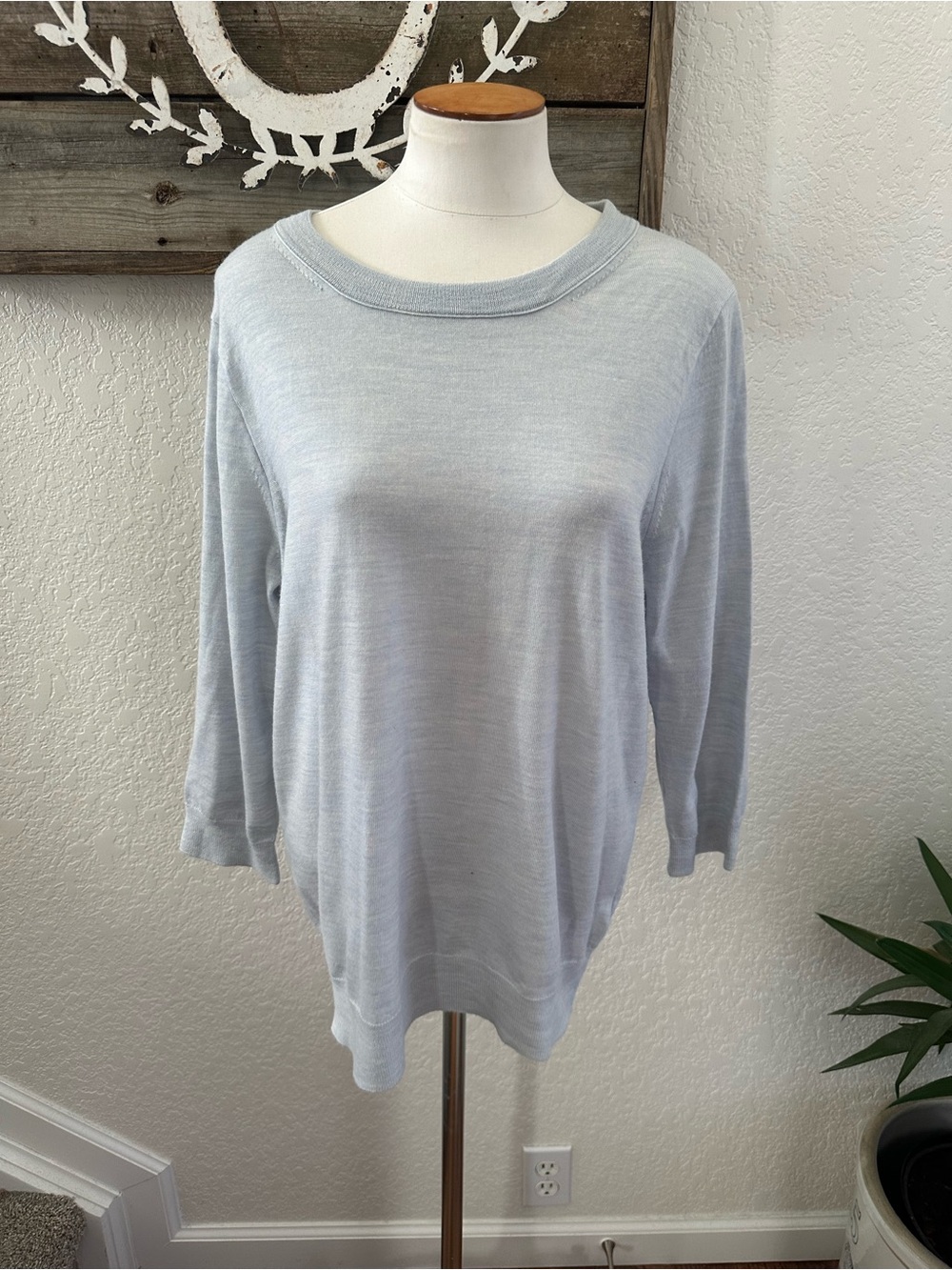 I. Crew Light Blue Women's Knit Boatneck Sweater 100% merino wool size XL
